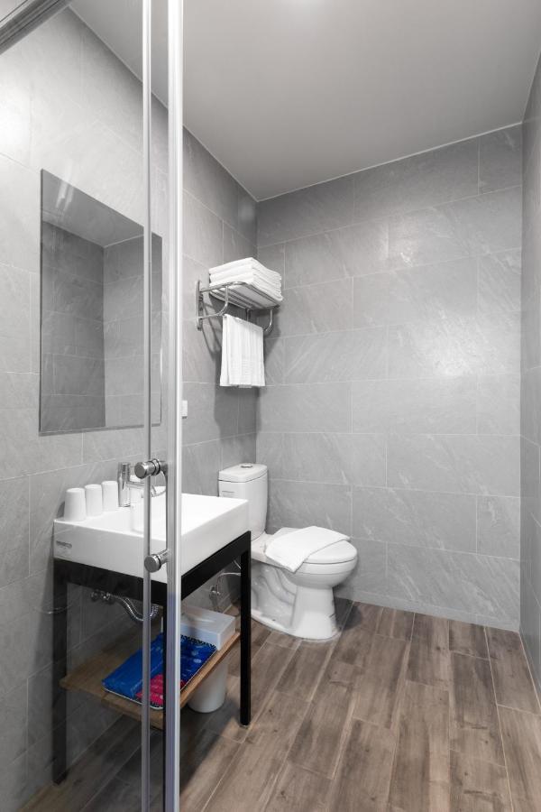 Hotel Brown - Zhongzheng Tainan Exterior foto